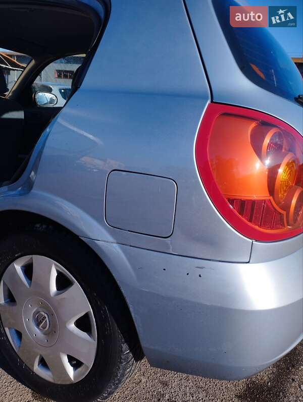Хетчбек Nissan Almera 2006 в Житомирі