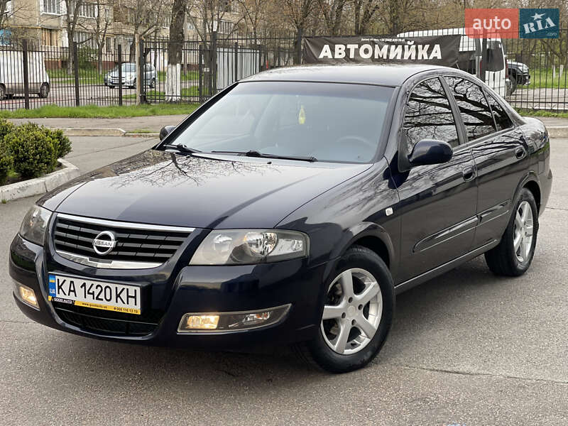 Седан Nissan Almera 2011 в Києві