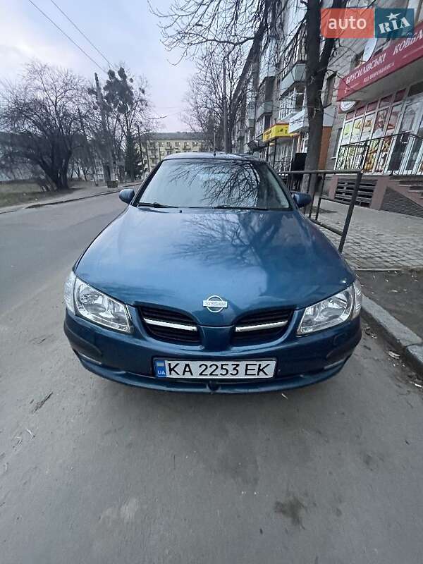 Nissan Almera 2002