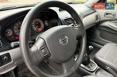 Седан Nissan Almera 2011 в Киеве