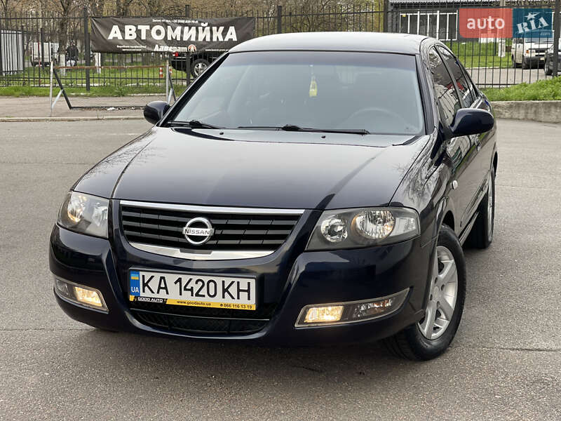 Седан Nissan Almera 2011 в Киеве