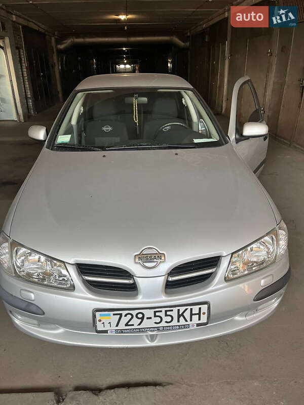 Nissan Almera 2002
