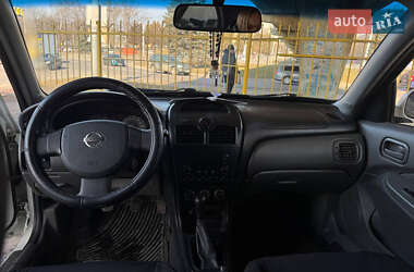 Седан Nissan Almera 2008 в Львові