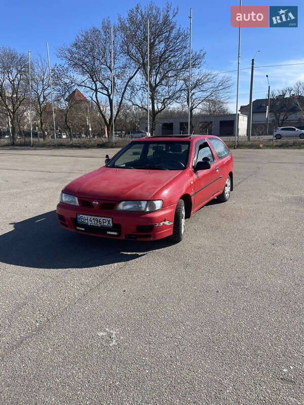 Nissan Almera 1996