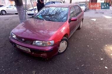 Седан Nissan Almera 1999 в Виннице