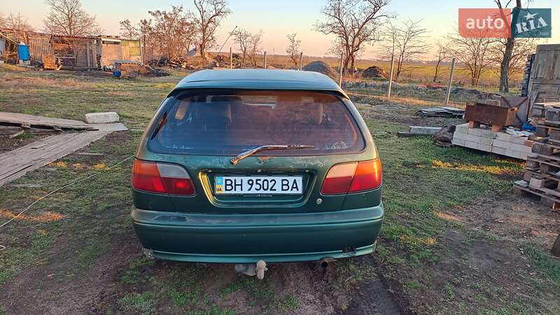 Хетчбек Nissan Almera 1996 в Одесі