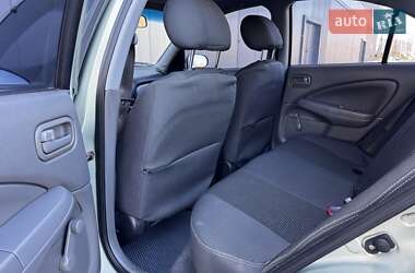 Седан Nissan Almera 2011 в 