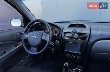 Седан Nissan Almera 2011 в 