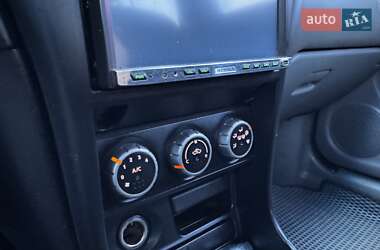 Седан Nissan Almera 2011 в 