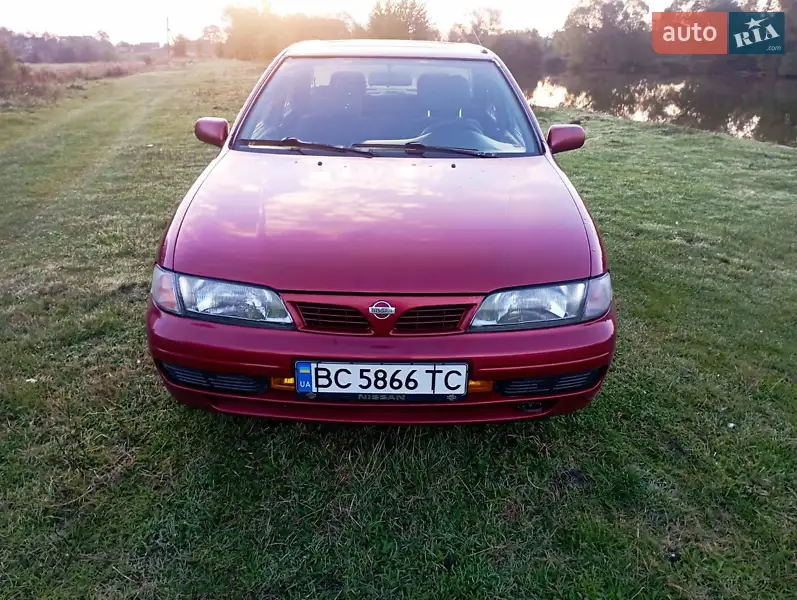 Nissan Almera 1996