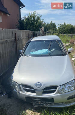 Хэтчбек Nissan Almera 2000 в Днепре