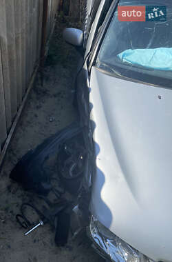 Хэтчбек Nissan Almera 2000 в Днепре