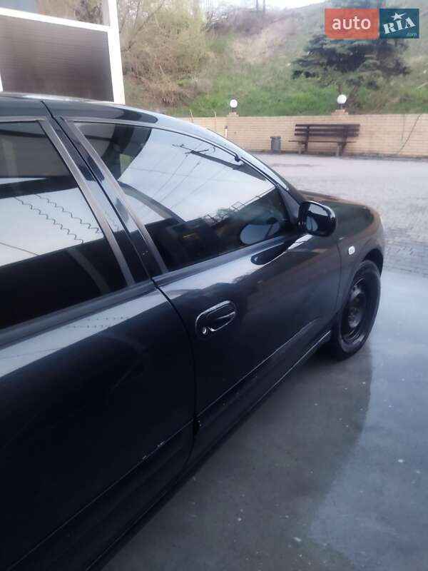 Седан Nissan Almera 2007 в Кривом Роге