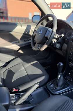 Седан Nissan Almera 2010 в 