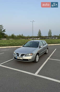 Хэтчбек Nissan Almera 2004 в Кривом Роге