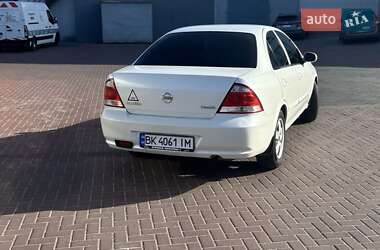 Седан Nissan Almera 2011 в Ровно