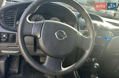 Седан Nissan Almera 2011 в 