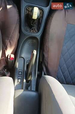 Седан Nissan Almera 2004 в 