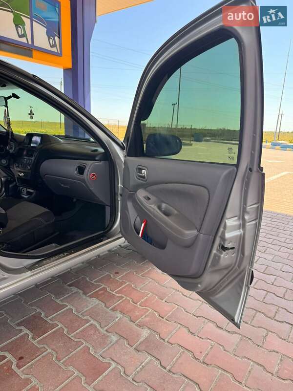 Седан Nissan Almera 2003 в Ізмаїлі фото 21 Седан Nissan Almera 2003 в Ізмаїлі