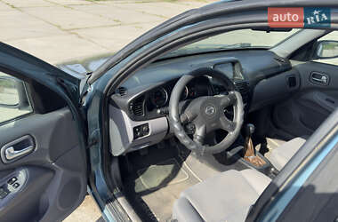 Седан Nissan Almera 2002 в 