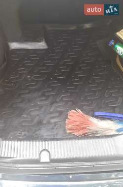 Седан Nissan Almera 2012 в Чернигове