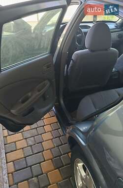 Хетчбек Nissan Almera 2003 в Кременчуці