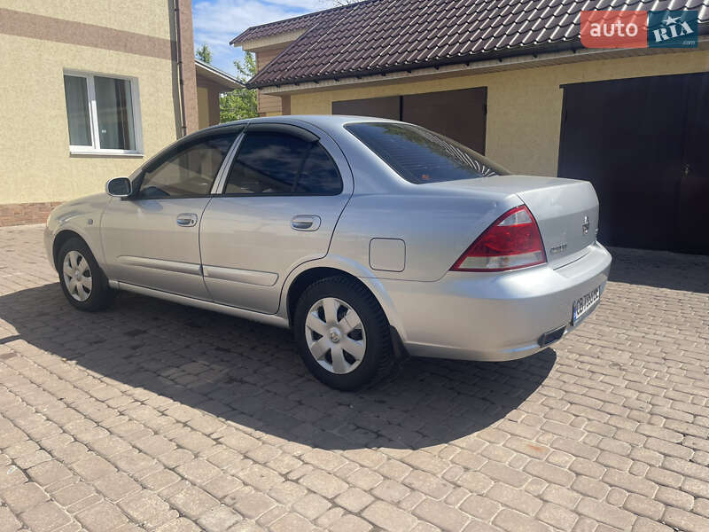 Седан Nissan Almera 2011 в Мене