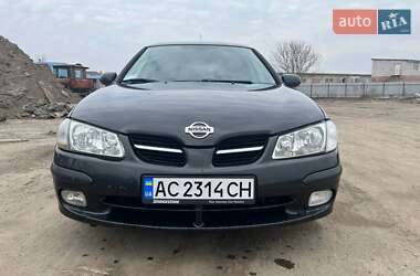 Хэтчбек Nissan Almera 2001 в 
