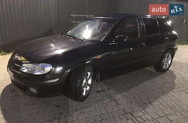 Хетчбек Nissan Almera 2001 в Миколаєві