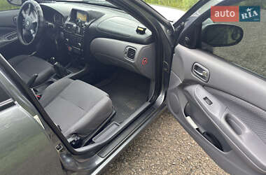 Седан Nissan Almera 2003 в 