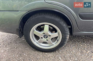 Седан Nissan Almera 2003 в 