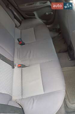 Седан Nissan Almera 2004 в 