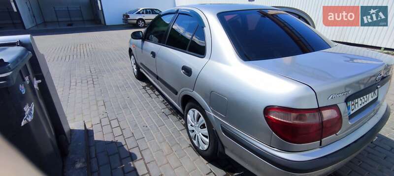 Седан Nissan Almera 2004 в Одесі