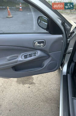 Седан Nissan Almera 2003 в 
