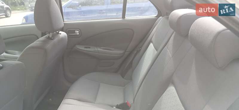 Седан Nissan Almera 2003 в Киеве фото 11 Седан Nissan Almera 2003 в Киеве