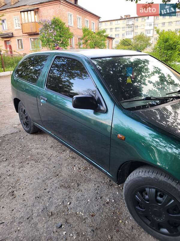 Хетчбек Nissan Almera 1998 в Млиніві