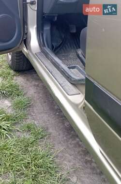 Седан Nissan Almera 2004 в 