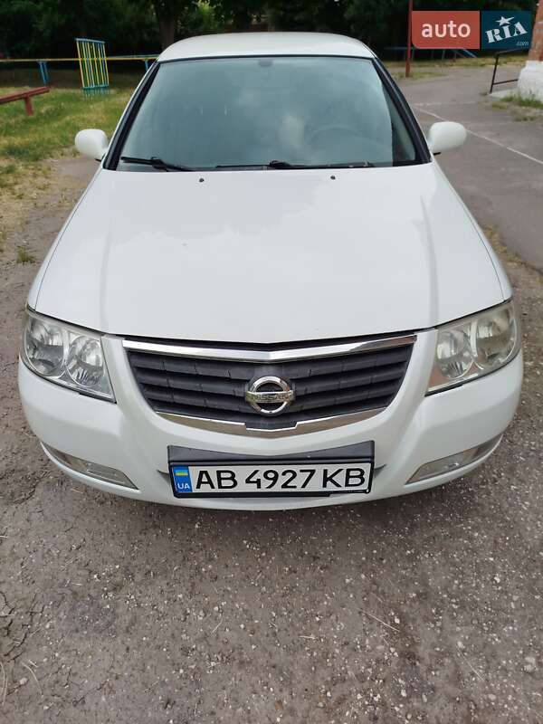 Nissan Almera 2012