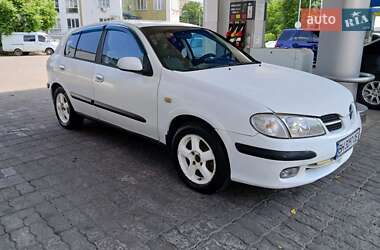 Хэтчбек Nissan Almera 2002 в Одессе