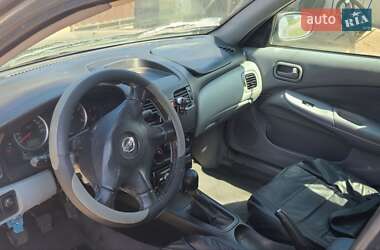 Седан Nissan Almera 2003 в Волочиске