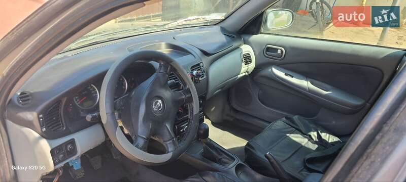 Nissan Almera 2003