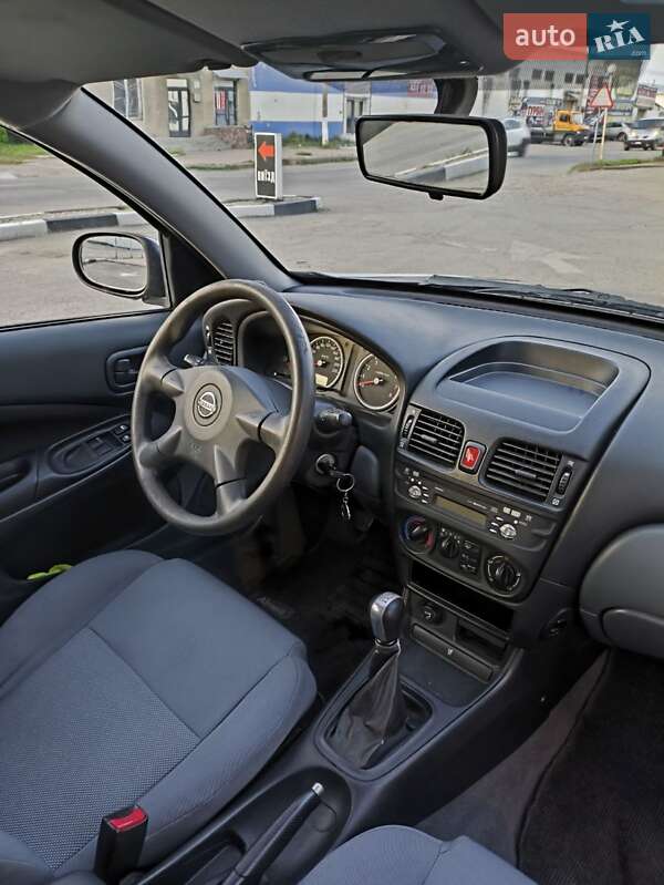 Хетчбек Nissan Almera 2005 в Бучачі