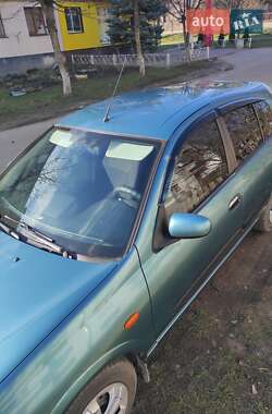 Хетчбек Nissan Almera 2003 в Бродах