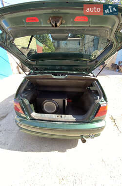 Хетчбек Nissan Almera 1995 в 