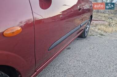 Хетчбек Nissan Almera 2001 в 