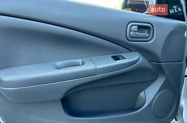 Седан Nissan Almera 2012 в 