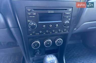 Седан Nissan Almera 2012 в 