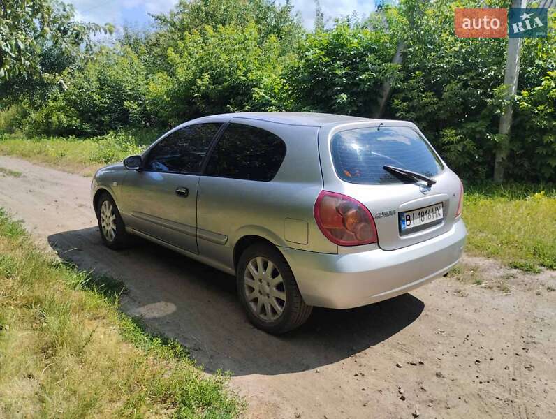 Хэтчбек Nissan Almera 2005 в Умани