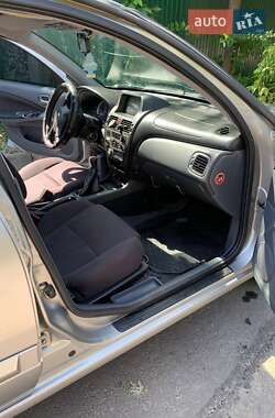 Седан Nissan Almera 2005 в Харькове