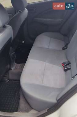 Седан Nissan Almera 2011 в 